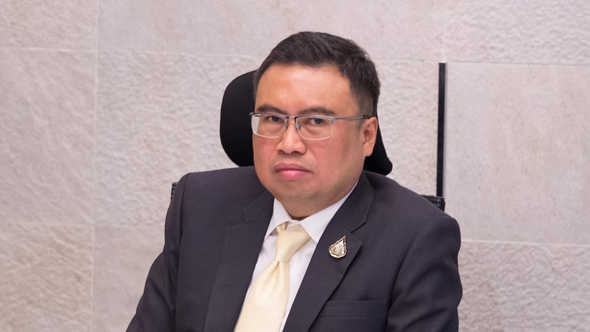 นายพรชัย ฐีระเวช อธิบดีกรมสรรพสามิต