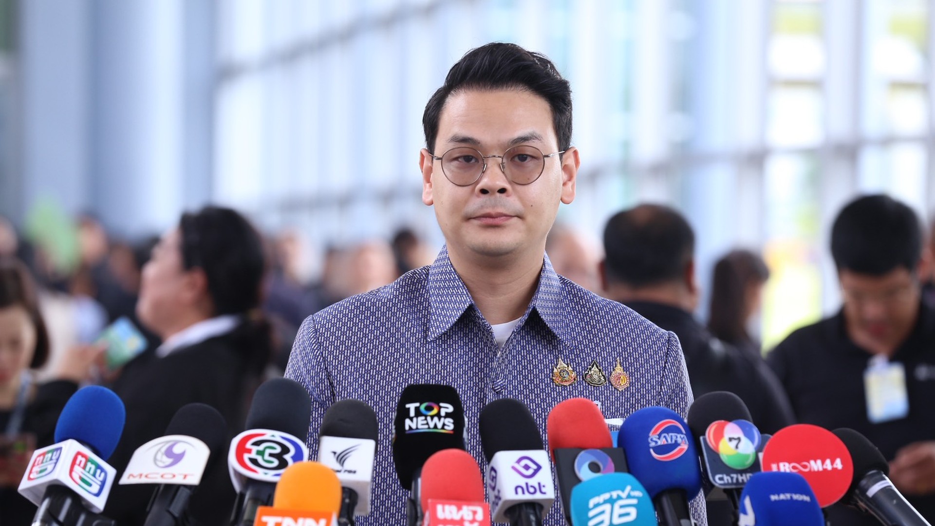 ไชยชนก ชิดชอบ รัฐมนตรีว่าการกระทรวงดิจิทัลเพื่อเศรษฐกิจและสังคมให้สัมภาษณ์ต่อสื่อ