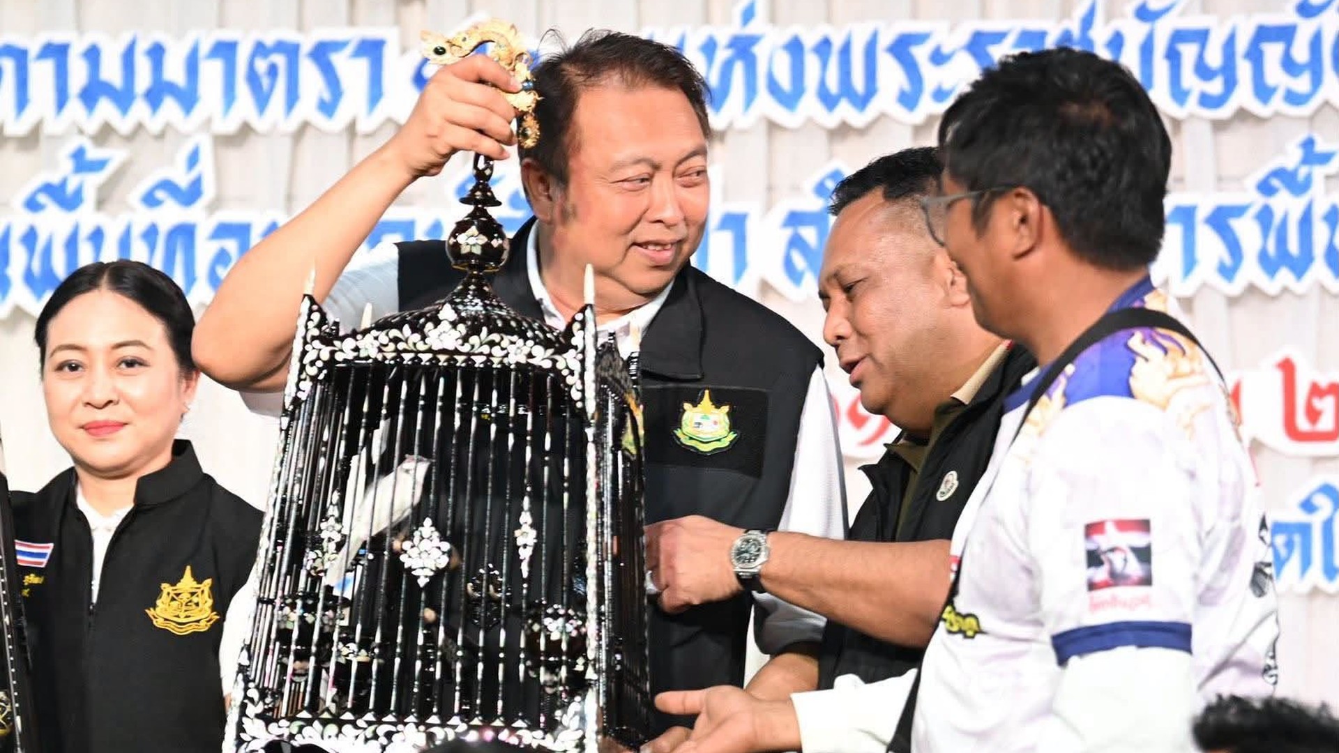 กิจกรรมการเลี้ยงนกกรงหัวจุกและกรงนก