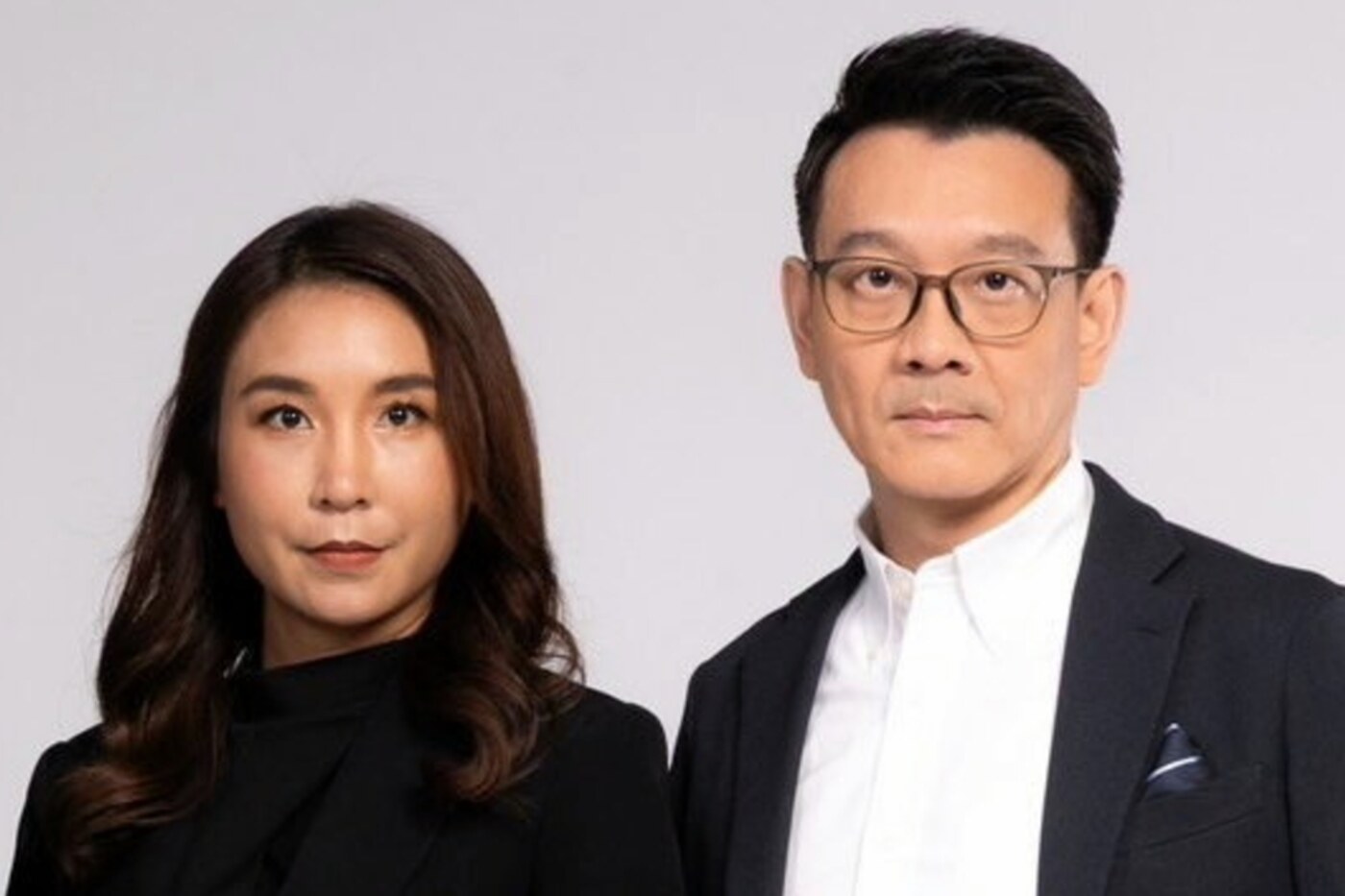 น.ส.ศิริกัญญา ตันสกุล และนายวีระยุทธ กาญจน์ชูฉัตร