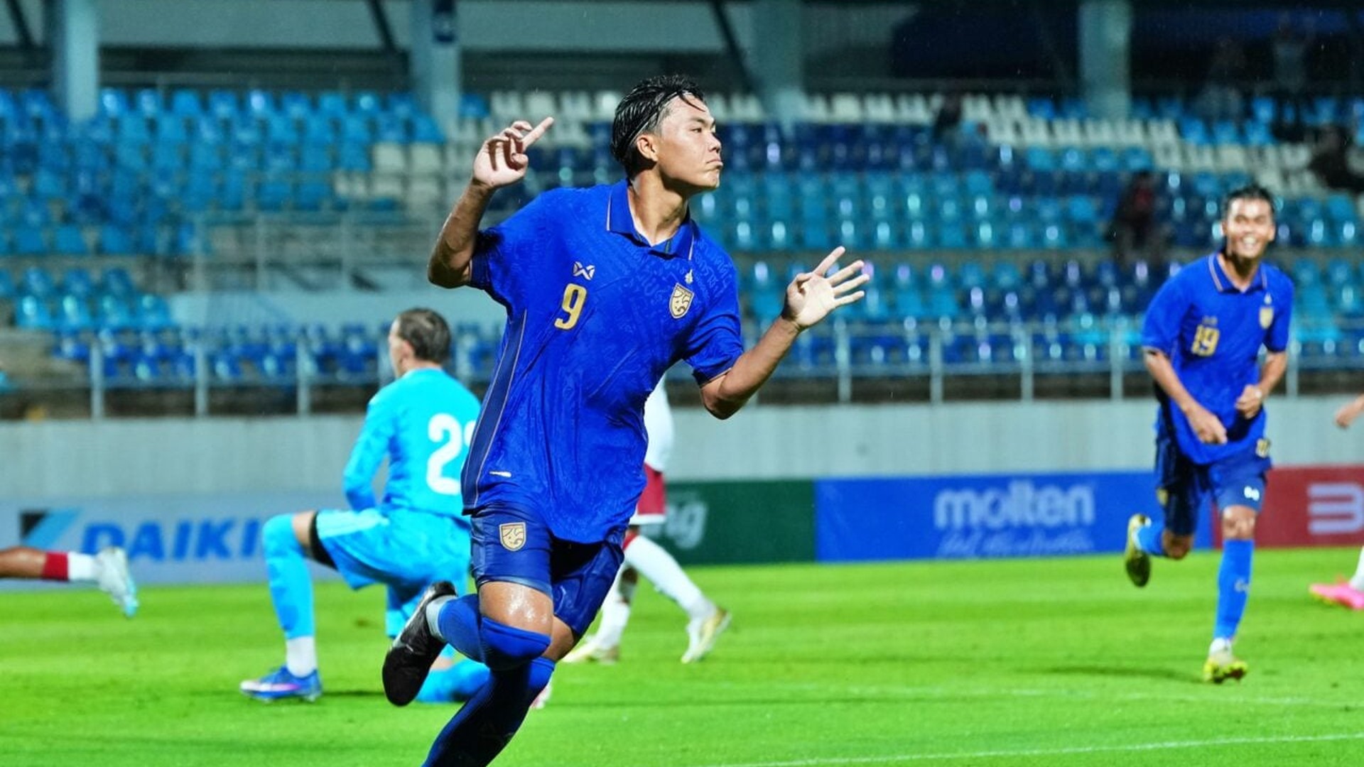 นักเตะทีมชาติไทย U20 ฉลองหลังทำประตู