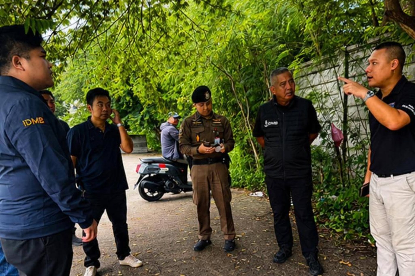 เจ้าหน้าที่ลงพื้นที่จุดเกิดเหตุใกล้แอร์พอร์ตลิงก์มักกะสัน