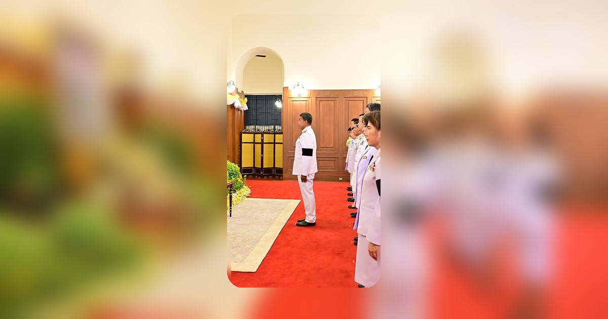 ผู้ว่าฯ กทม. นำผู้บริหารทำบุญ ตักบาตร ถวายสัตย์ เนื่องในวันเฉลิมพระชนมพรรษา
